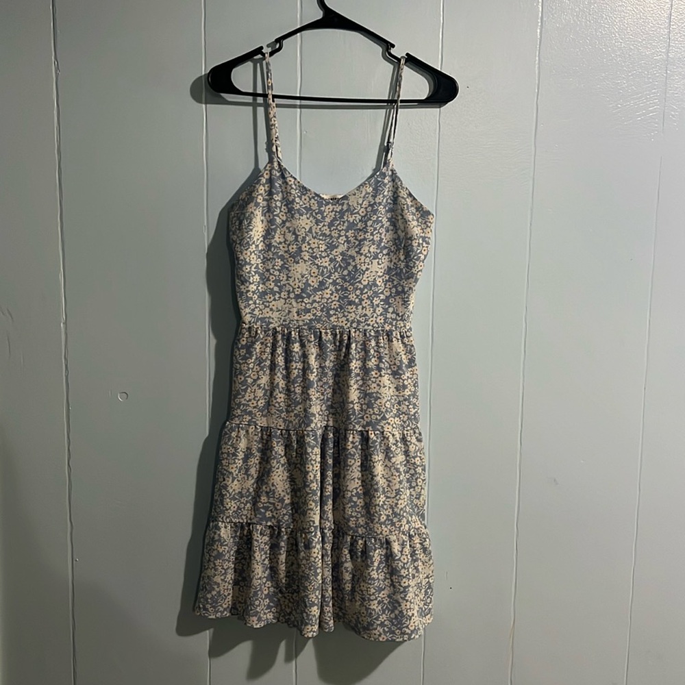 Sleeveless blue floral dress